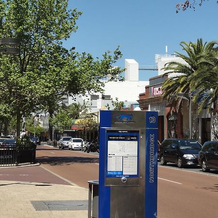 Perth 178 Backpackers Hostel ภายนอก รูปภาพ